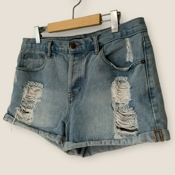 Forever 21 Distressed Denim Shorts - Picture 4 of 8
